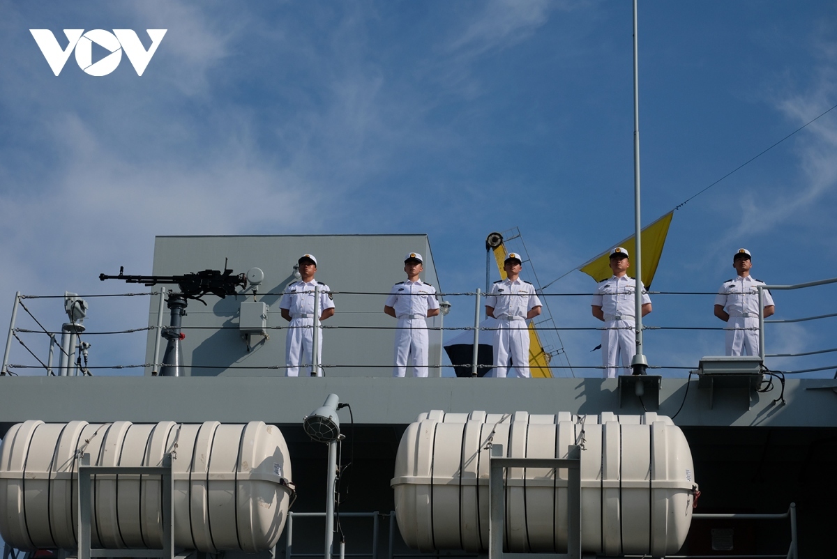 Some training weapons are equipped on board