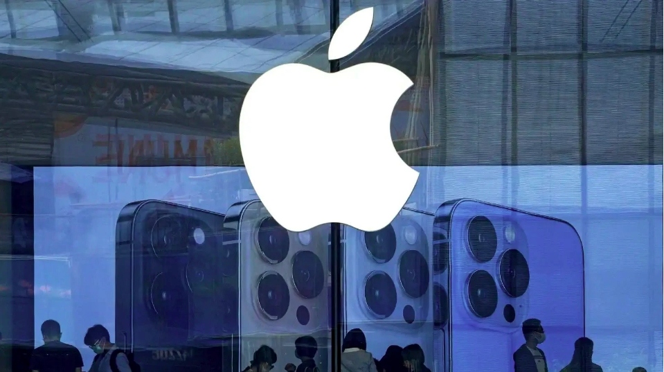 Vietnamese customers will be able to have access to Apple products and services when an Apple Store online is inaugurated on May 18. (Photo: markettimes.vn)