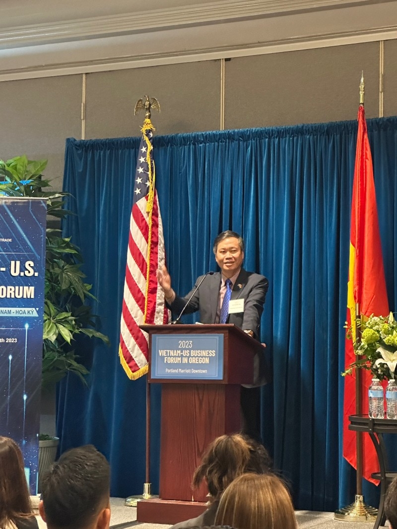 Hoang Anh Tuan, Vietnamese Consul General in San Francisco addresses the 2023 Vietnam - US Business Forum 