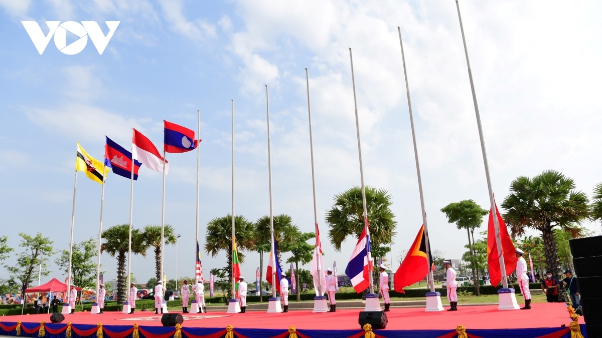 The flags of sports delegations to SEA Games 32 are hoisted at the National Morodok Techo Sports Complex in Cambodia on May 3 morning.