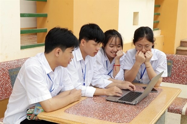 Students of Son La Ethnic Minority Boarding School register for the 2023 National High School Graduation Exam.