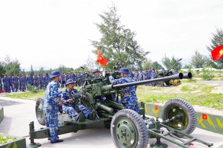 Soldiers of Brigade 146 on Song Tu Tay island