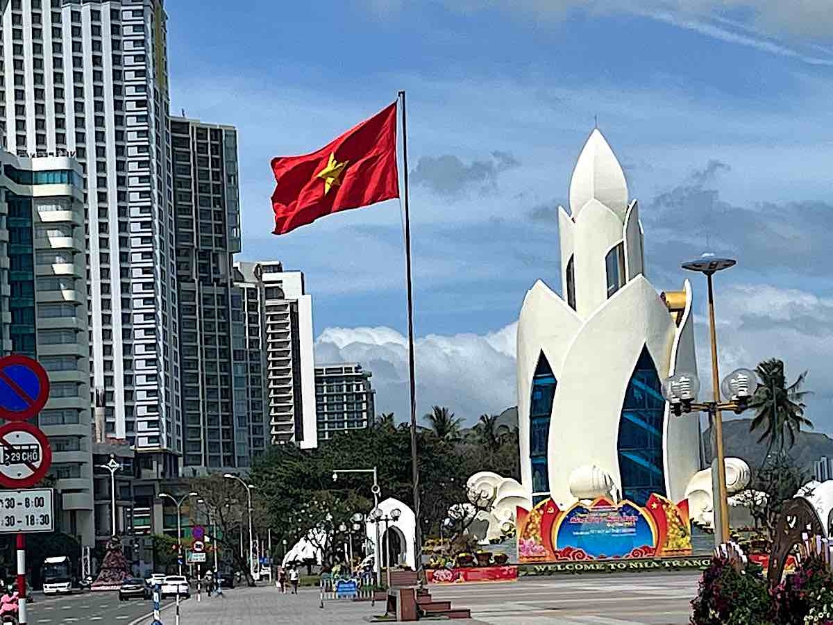 Nha Trang has become a popular destination among travelers seeking a perfect blend of natural beauty and vibrant city life. (Photo courtesy of Haps travel magazine)