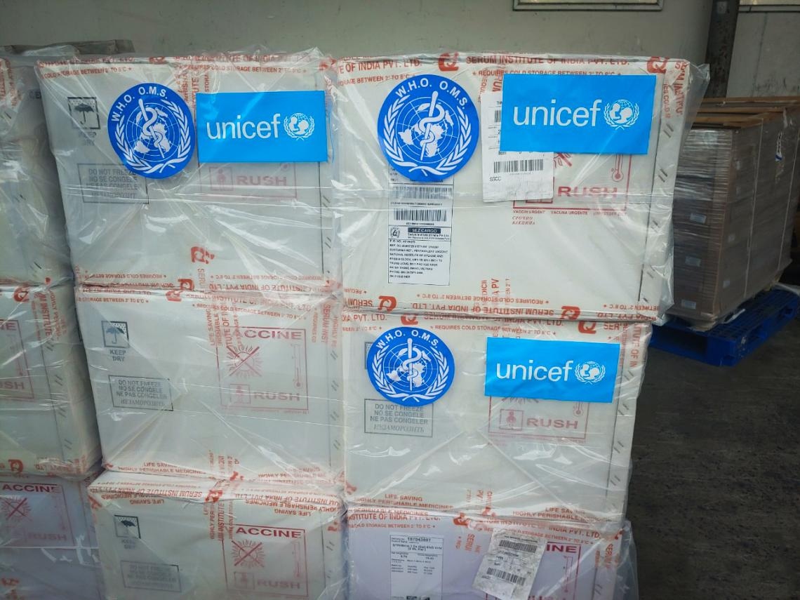 A shipment of 185,700 doses of pentavalent vaccines supported by WHO and UNICEF has arived in Hanoi. (Photo UNICEF)