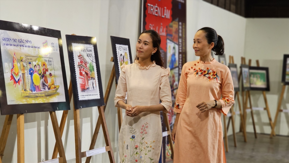 The event will last through to July 12. Local officials, businesspeople, and students are therefore encouraged to wear Ao Dai during the course of the week.