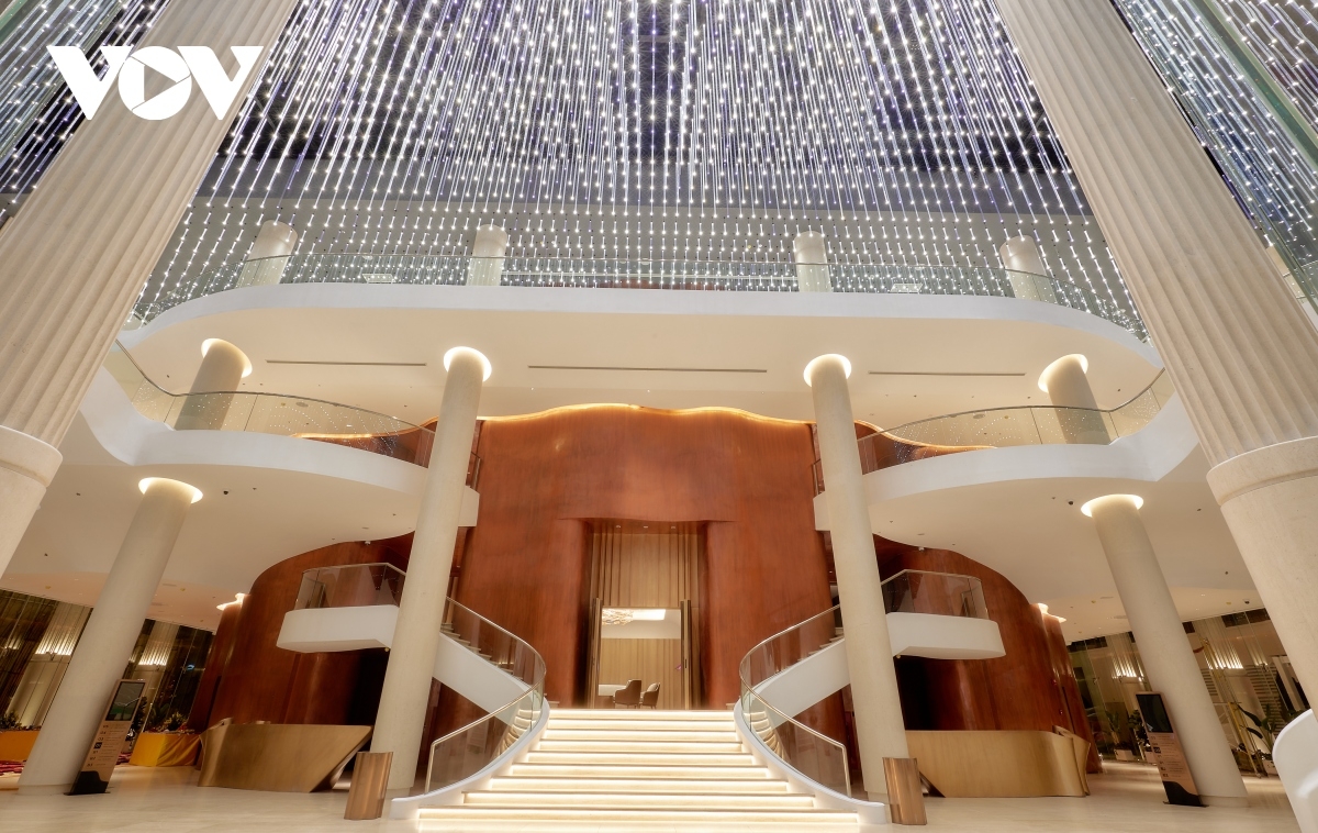 With building starting in December, 2021, the modern and international-level building includes a 900-seat auditorium, a 500-seat one, a space for exhibitions, an area for conferences and workshops, as well as a multi-functional zone, among other features.