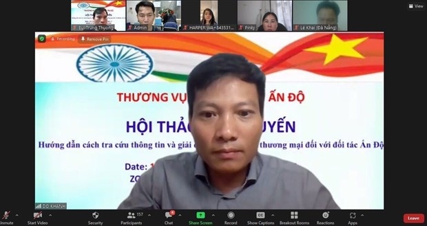 Do Duy Khanh, First Secretary of the Vietnamese Trade Office in India, presents information at the webinar on July 12.
