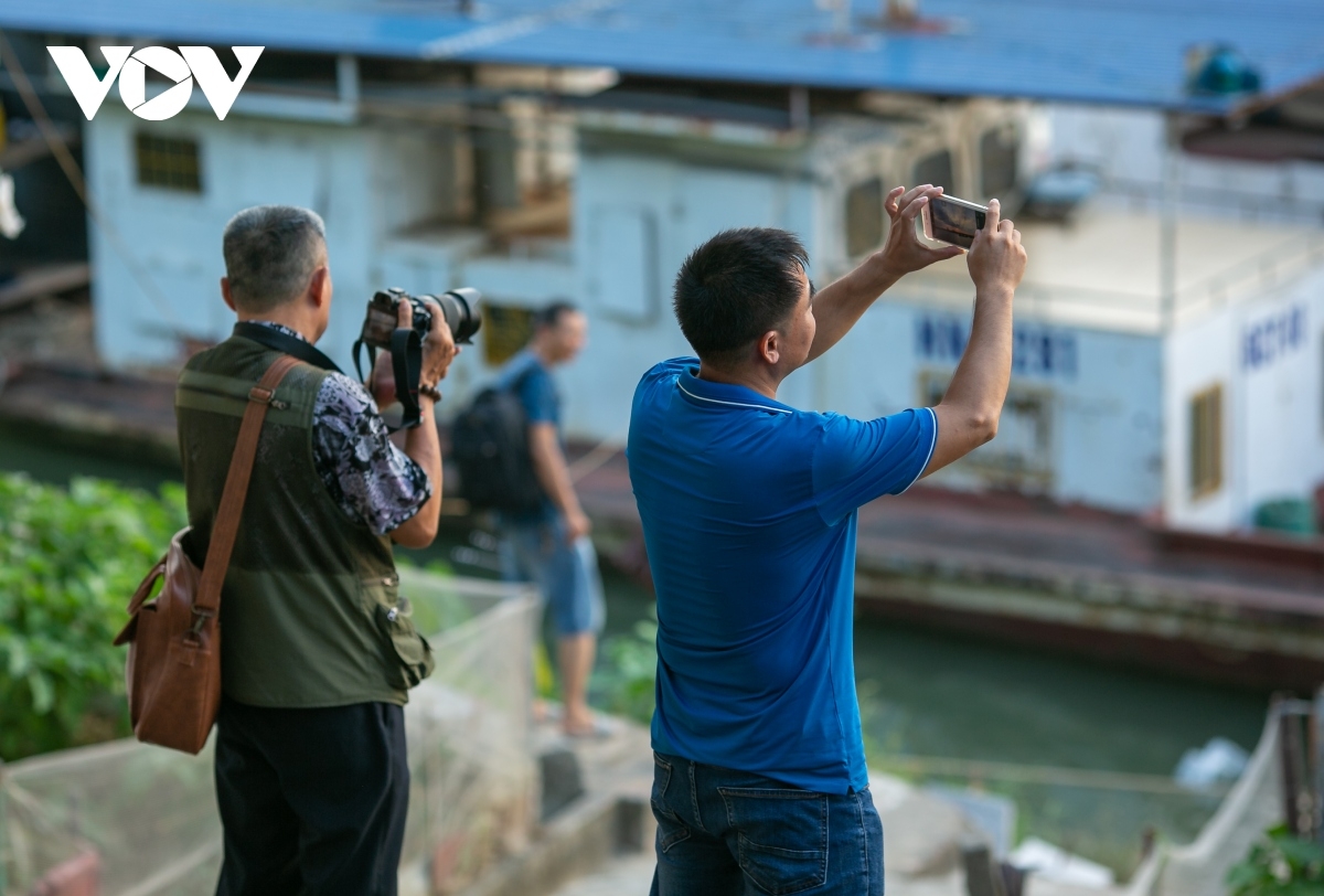 For generations of Hanoians, the iconic bridge spanning the Red River has become synonymous with their everyday life.