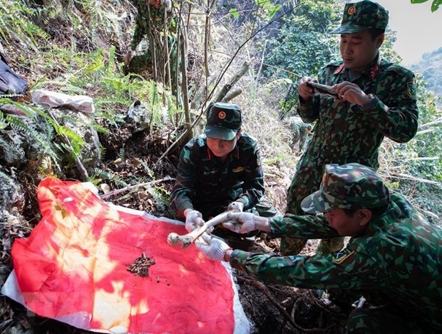 Gathering remains of martyrs at Vi Xuyen former battlefield in Ha Giang province
