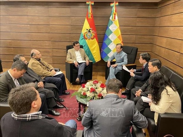 At a meeting attended by the Vietnamese Party delegation in Bolivia (Photo: VNA)