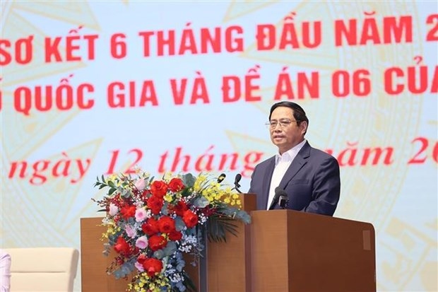 Prime Minister Pham Minh Chinh delivers his opening speech at the conference.