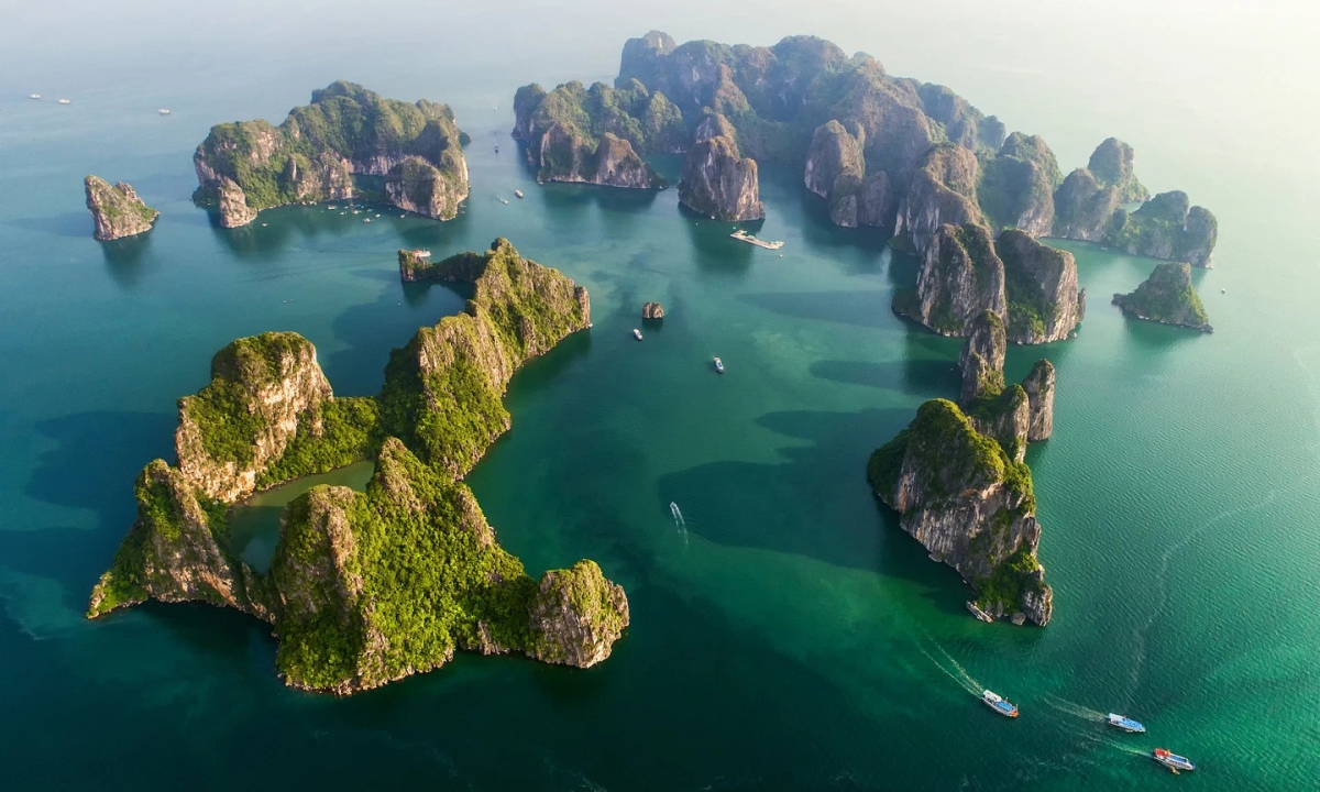 Ha Long Bay tops the list of the 16 UNESCO world heritage wonders throughout Southeast Asia. (Photo: Wanderlust)