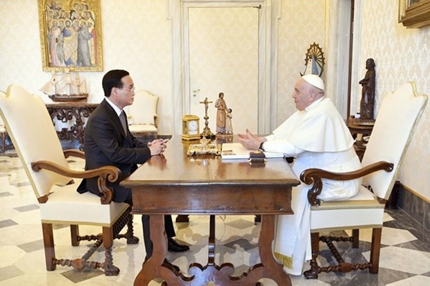 President Vo Van Thuong meets with Pope Francis. (Photo: VNA)