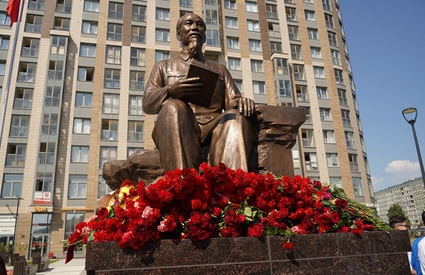 The statue of President Ho Chi Minh in St. Petersburg city