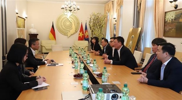 Inspector General of the Government Inspectorate Doan Hong Phong pays a working visit to Vietnamese Embassy in Germany. (Photo: VNA)