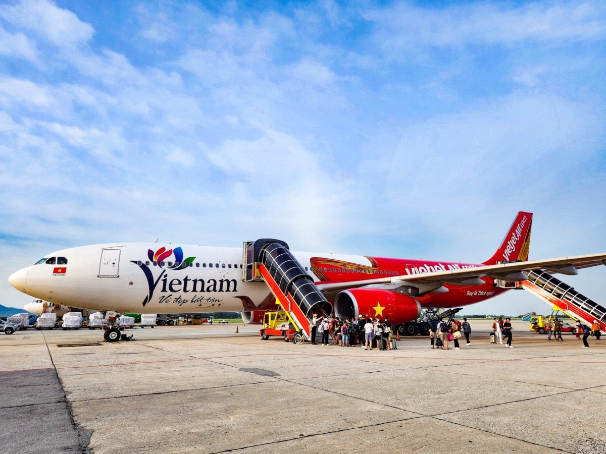  A VietJet aircraft bearing symbol of Vietnamese tourism takes off today 