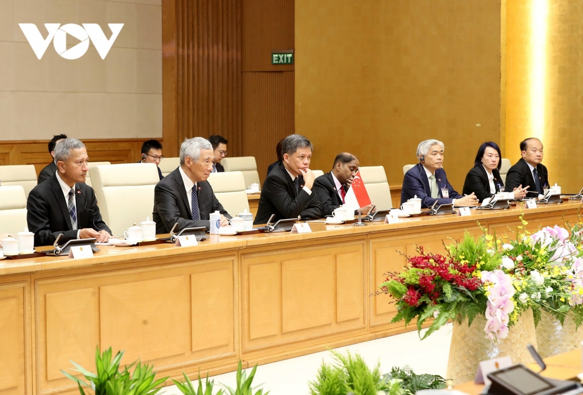 While staying in Vietnam, PM Lee is scheduled to meet with senior Vietnamese leaders, including Party General Secretary Nguyen Phu Trong, State President Vo Van Thuong and National Assembly Chairman Vuong Dinh Hue. He will also have a number of other activities in Hanoi.
