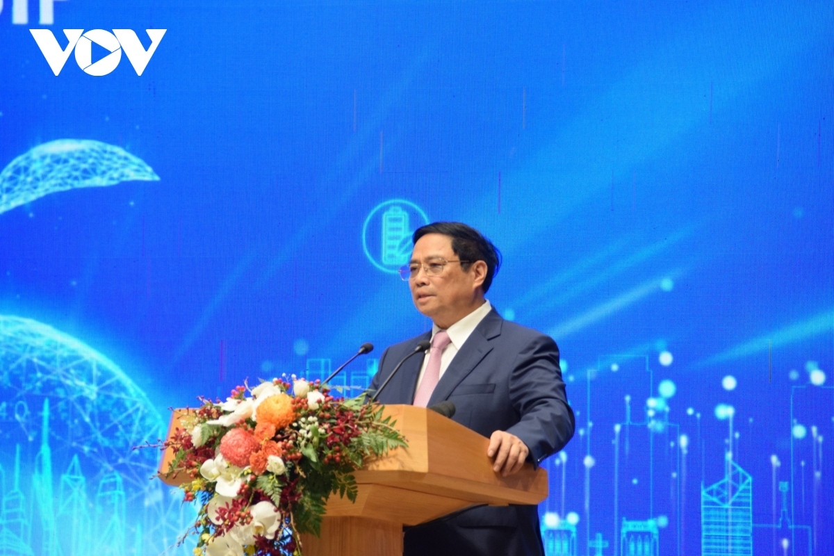 Prime Minister Pham Minh Chinh highlights economic-investment-trade cooperation as a pillar that holds the most important position in the Vietnam-Singapore strategic partnership.