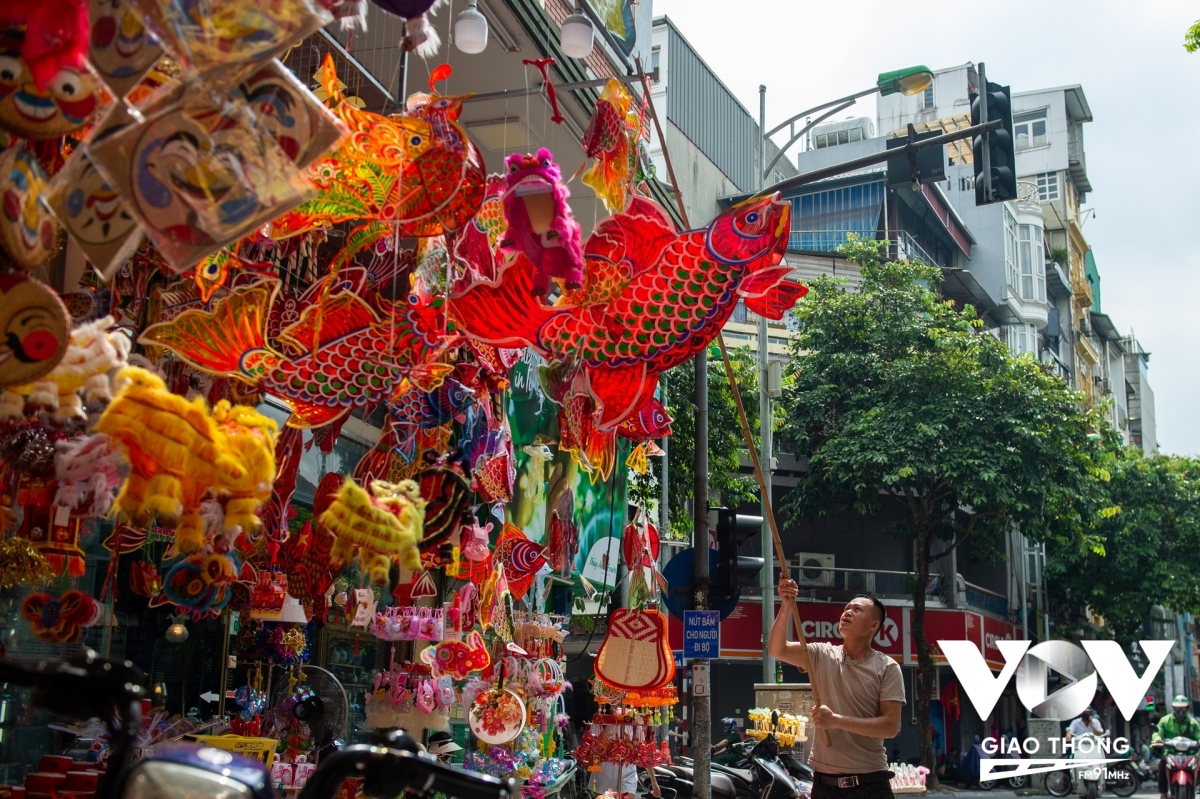 The Mid-Autumn festival, also known as the full moon festival, is one of the largest celebrations in Vietnam. Although the festival was originally started just for children, it has now become an occasion for everyone.