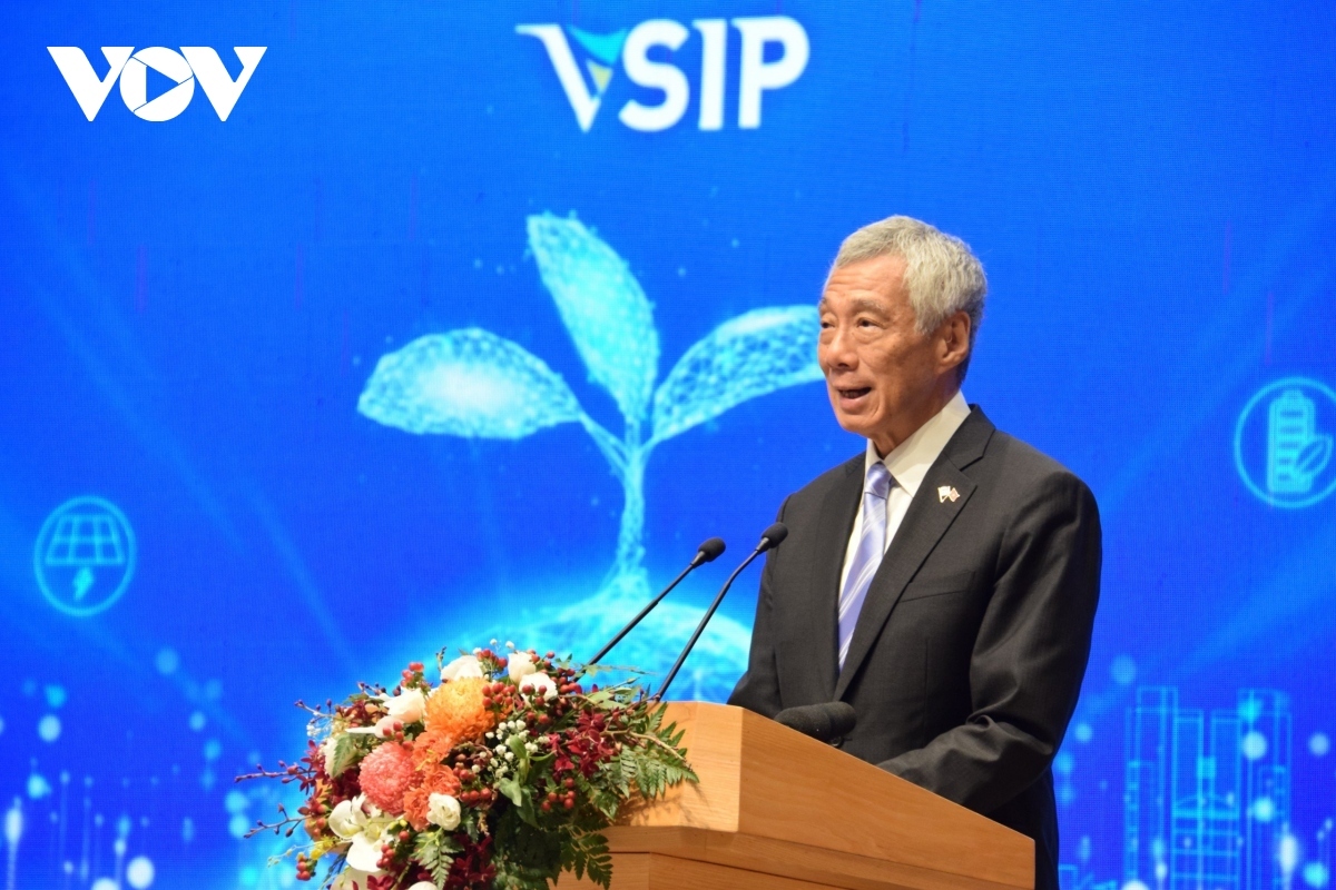 Singaporean Prime Minister Lee Hsien Loong speaks at the event