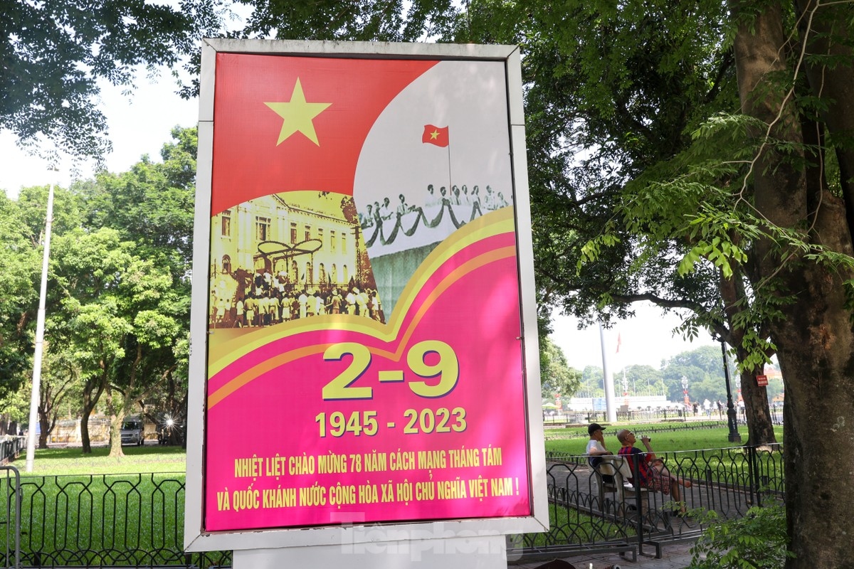 Large posters featuring slogans to mark the 78th anniversary of National Day are hung out across the capital.