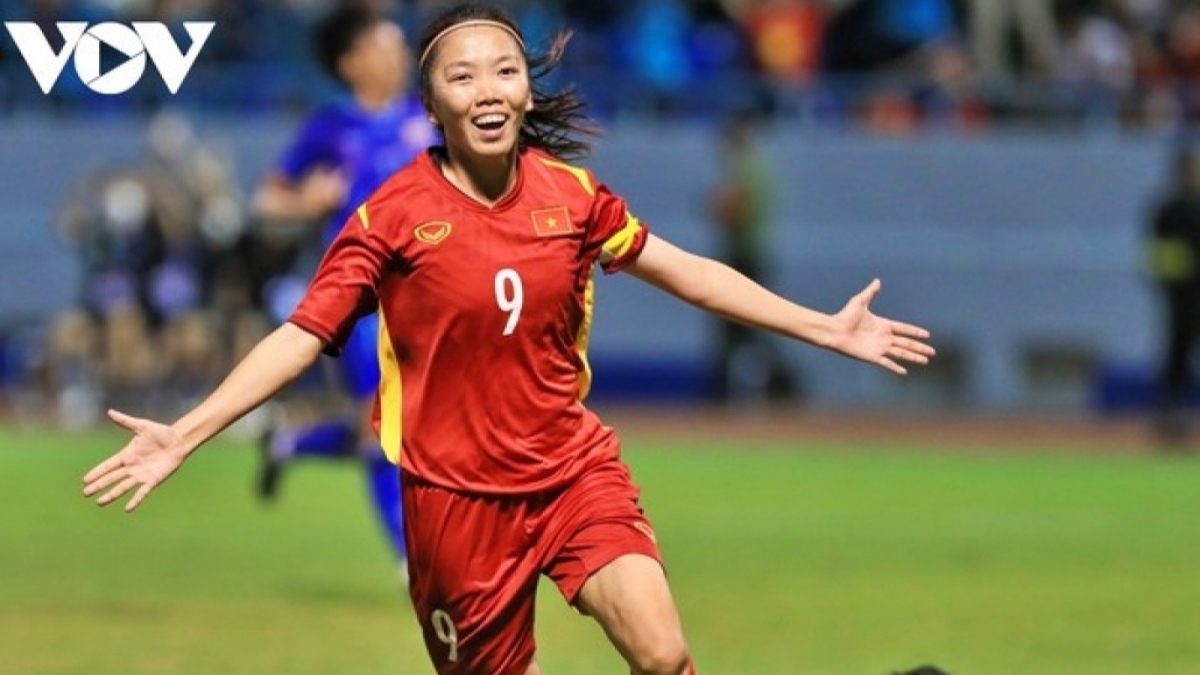 Vietnamese striker Huynh Nhu is still waiting for the approval of Lank FC to join up with the national team to compete in ASIAD-19