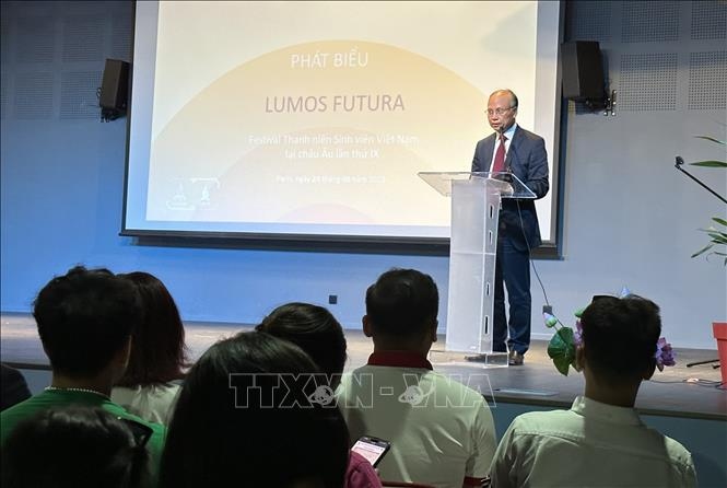 Vietnamese Ambassador to France Dinh Toan Thang addresess the event (Photo: VNA)