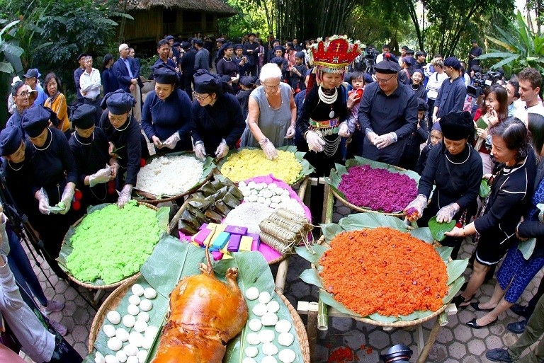 Photographer Bui Khac Thien of Thai Nguyen province is honoured with the third prize.