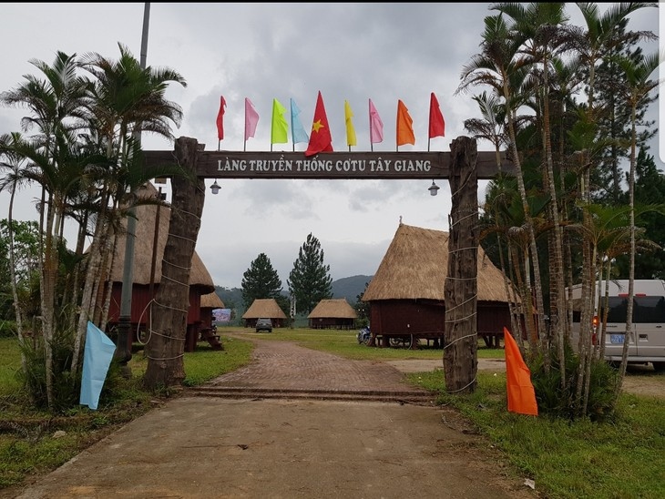 The Co Tu traditional village in Tay Giang district, Quang Nam province (Photo: Ngoc Anh)