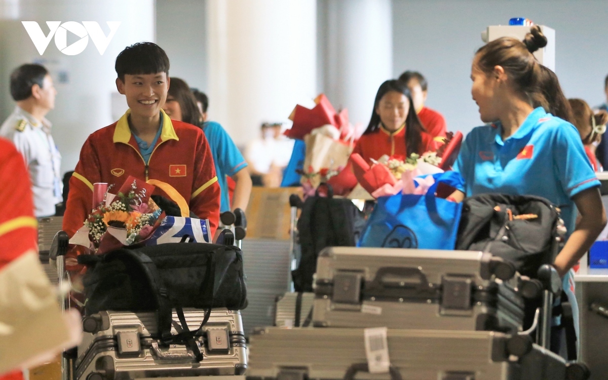 Although the Vietnamese team didn’t achieve great results, they always received encouragement from domestic football fans, overseas Vietnamese, as well as international fans.