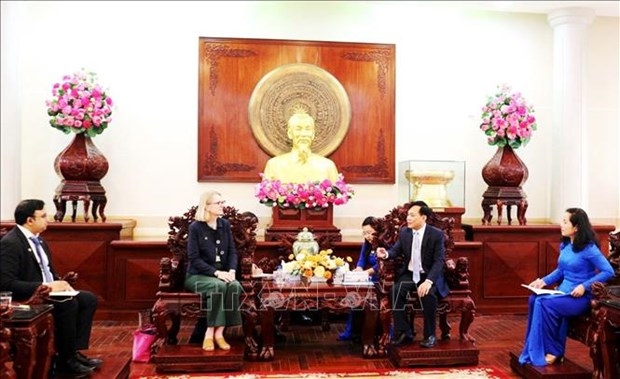 Vice Chairman of the People’s Committee of Can Tho Nguyen Ngoc He has a meeting with Australian Consul General in Ho Chi Minh City Sarah Hooper on September 11