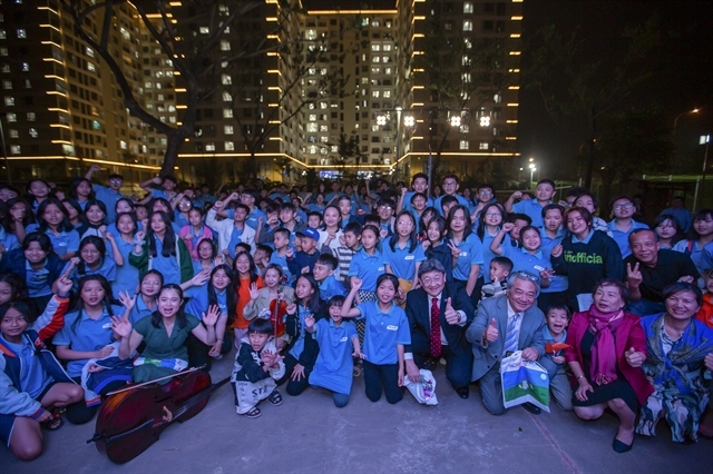 Students of FPT Group's Hope School pose for a photo to cheer the awards. Photo courtesy of FPT