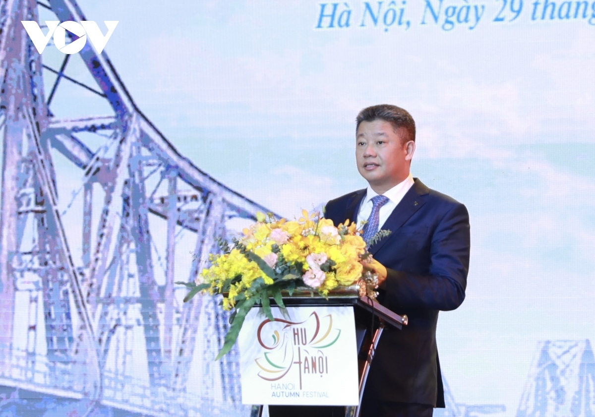 Nguyen Manh Quyen, vice chairman of Hanoi municipal People’s Committee, said the first-ever autumn festival would help tourists to gain a greater understanding about Hanoi, promoting it as an attractive, safe, and friendly destination.