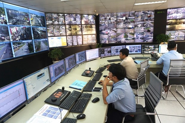 The smart transport management centre is connected with 875 traffic cameras and 216 traffic lights. (Photo: tuoitre.vn)
