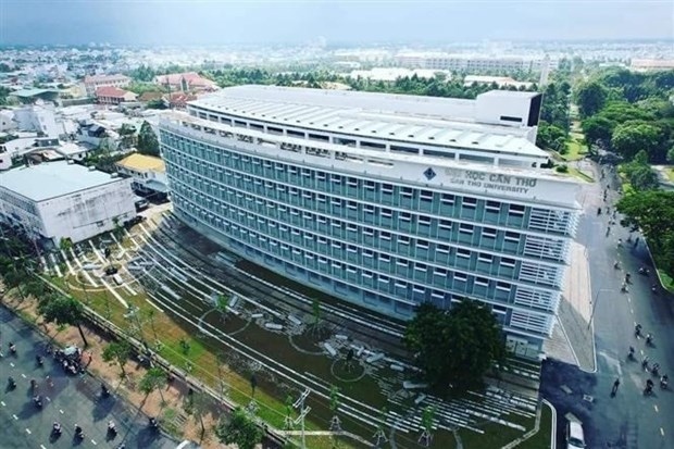 The hi-tech building of the Can Tho University is the most modern of its kind in the Mekong Delta. It is part of the Can Tho University upgrading project, funded through ODA of the Japanese Government.