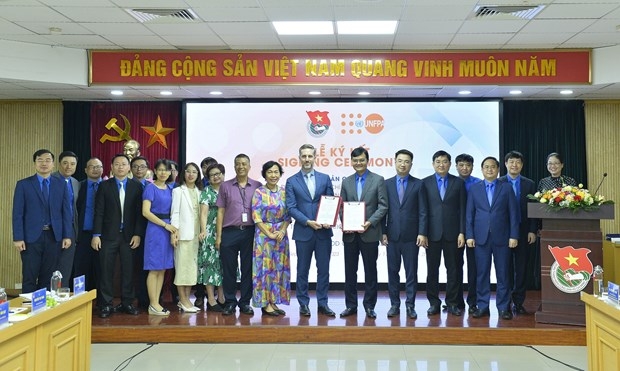 Delegates in a group photo.