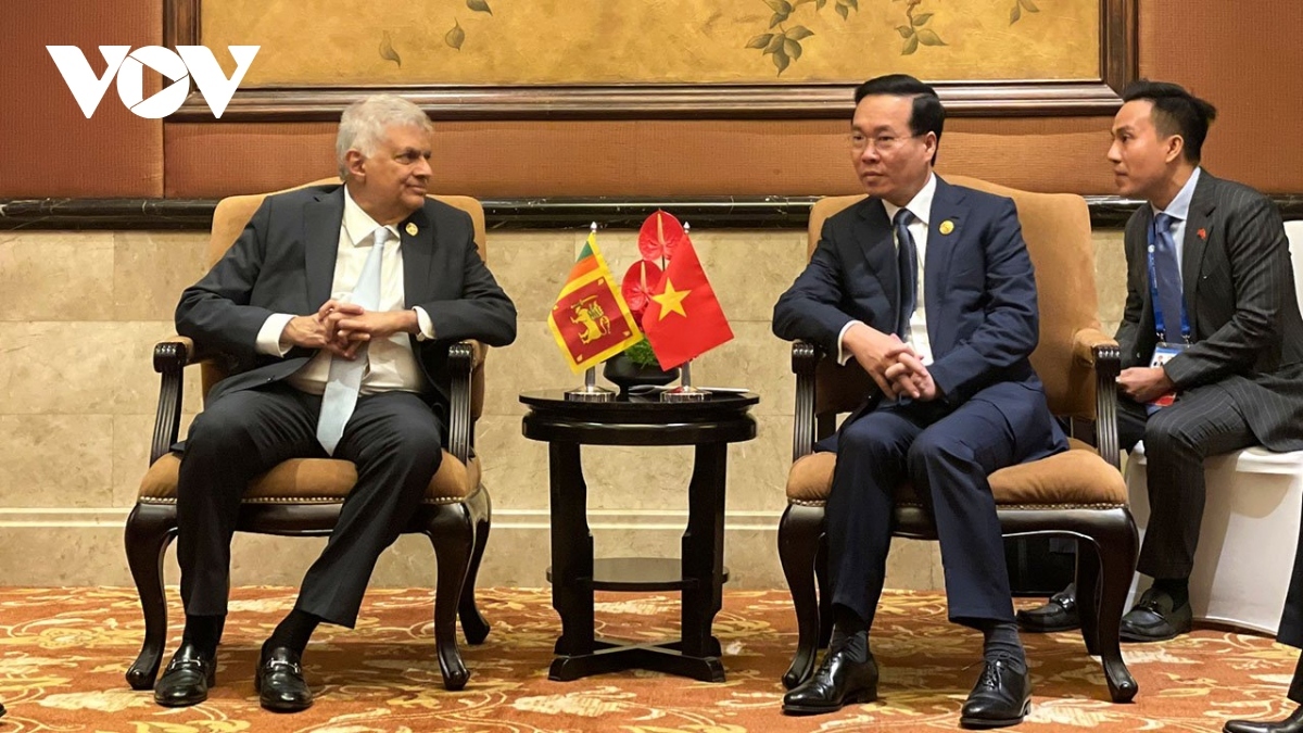 Vietnamese State President Vo Van Thuong (R) and Sri Lankan President Ranil Wickremesinghe at their meeting on the sidelines of the third Belt and Road Forum in Beijing, China, on October 18.