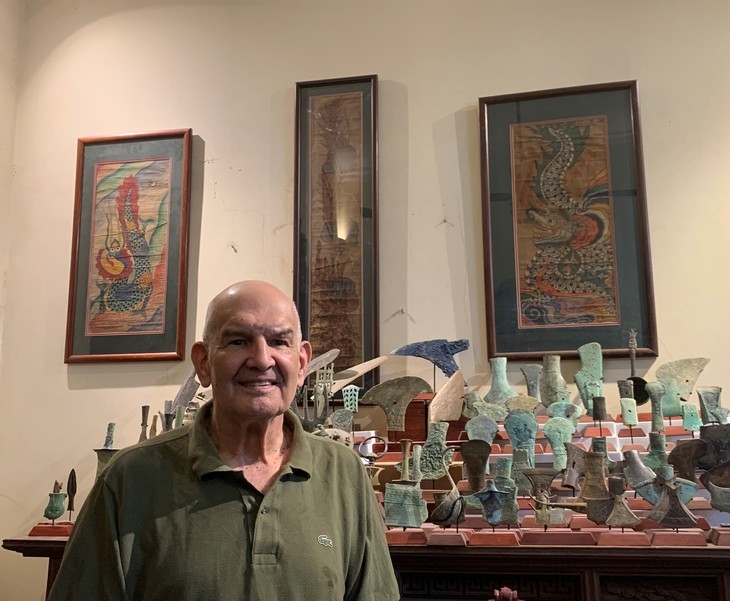 American collector Mark Rapoport and his antique collection (Photo credit: Mark Rapoport)