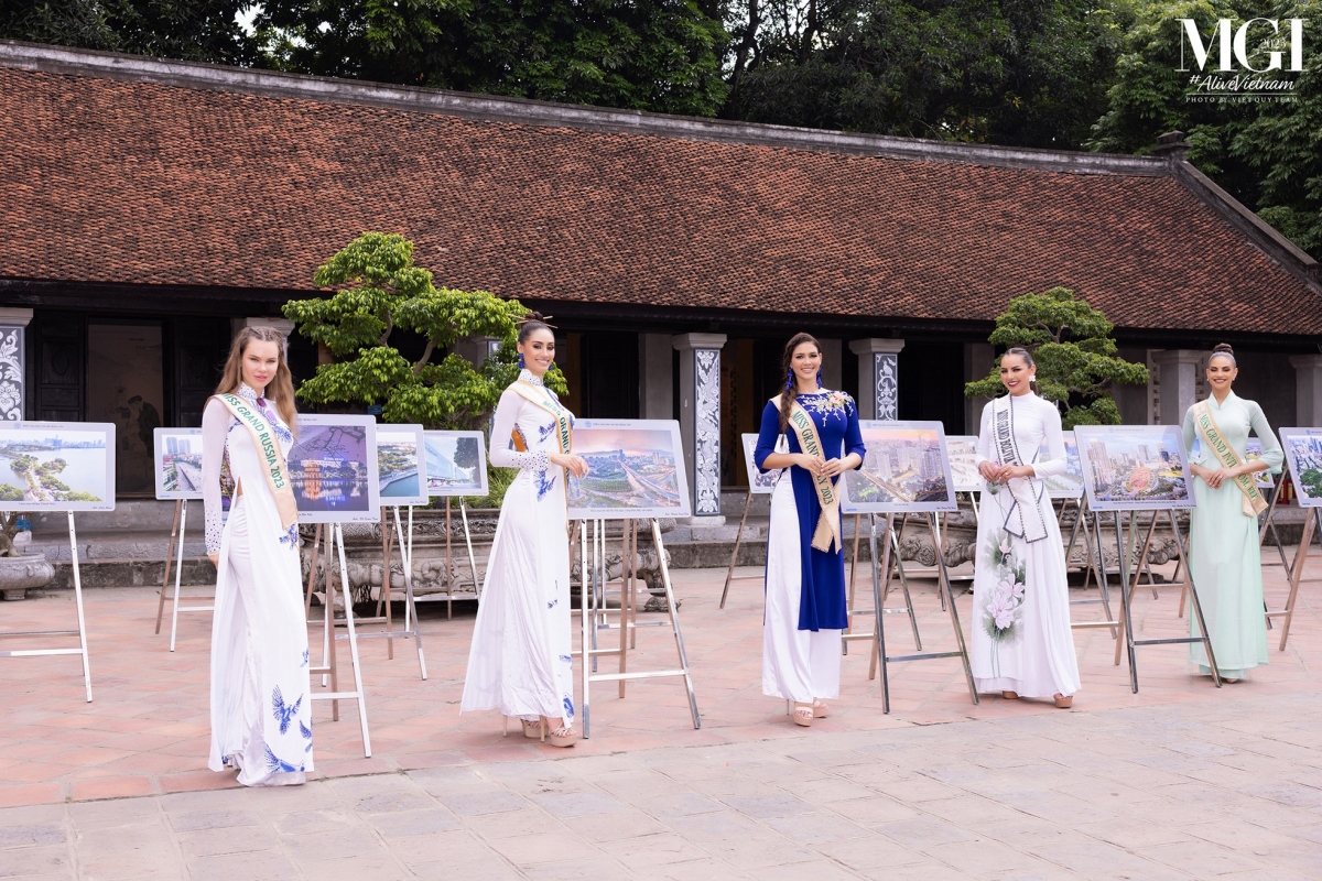 On October 6 contestants will participate in a programme themed “Hello Vietnam” and introduce themselves to judges and fans. On the following day they will travel to Ha Long Bay, a UNESCO-recognised world heritage site for a series of sidelines activities.