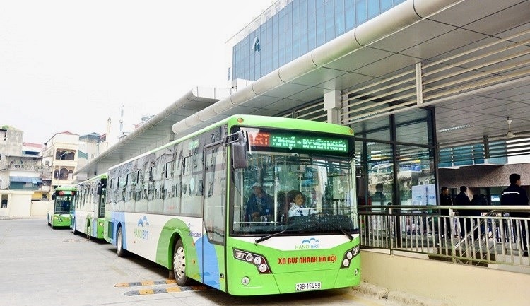 Hanoi’s public transport serves over 417 million passengers in 9 months.