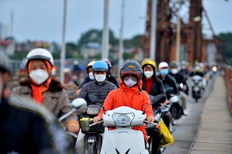 A new air wave is moving further down the northern region of Vietnam on October 20.