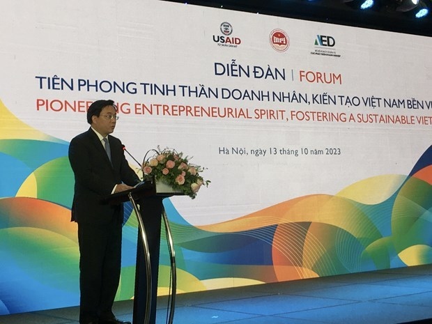 Deputy Minister of Planning and Investment Tran Duy Dong speaks at the event.