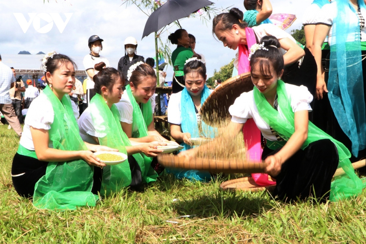 The festival showcases the cultural tradition of the Thai ethnic people that has been passed down from generation to generation.