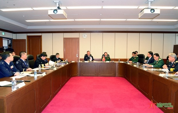 At the talks between Senior Lieutenant General Nguyen Tan Cuong, Chief of the General Staff of the Vietnam People’s Army and Deputy Defence Minister, and General Yoshida Yoshihide, Chief of Staff of the Japan Self-Defence Forces Joint Staff  (Photo: qdnd.vn)