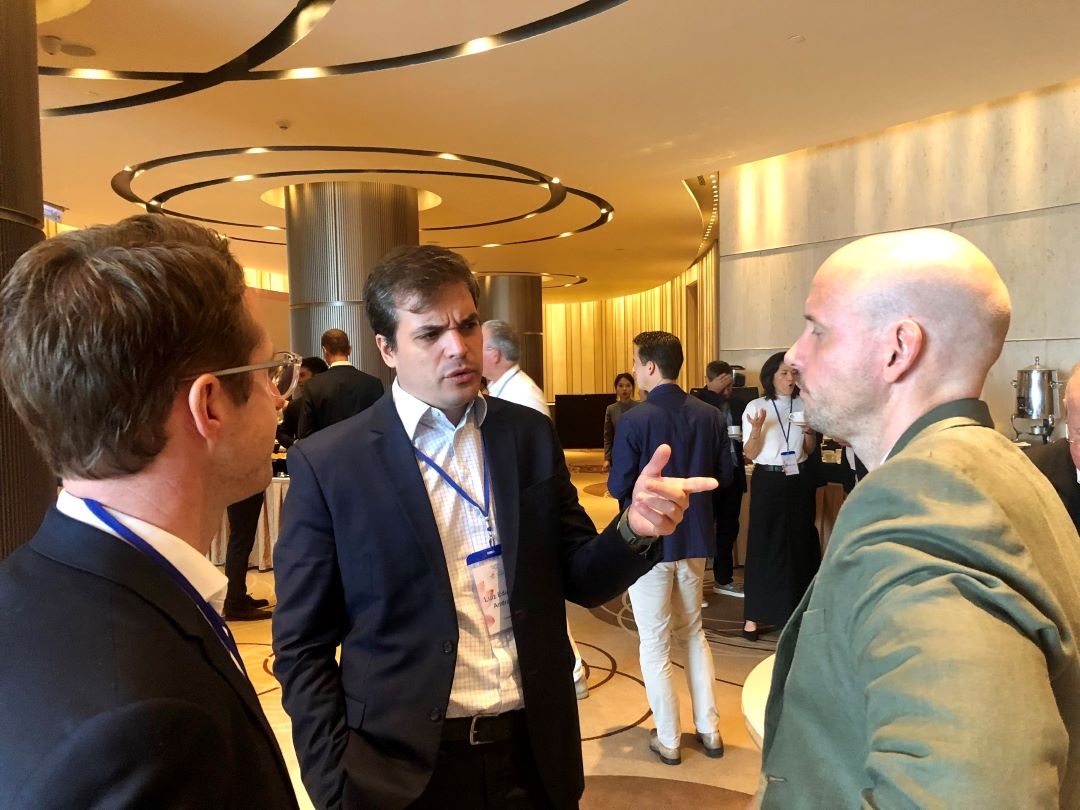 Executives of mergers and acquisitions firms share information at the GMAP conference in Ho Chi Minh City on November 13. (Photo: Kinh te Saigon online)