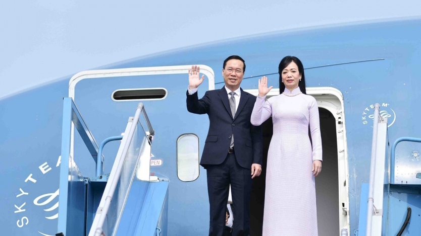 President Vo Van Thuong and his spouse