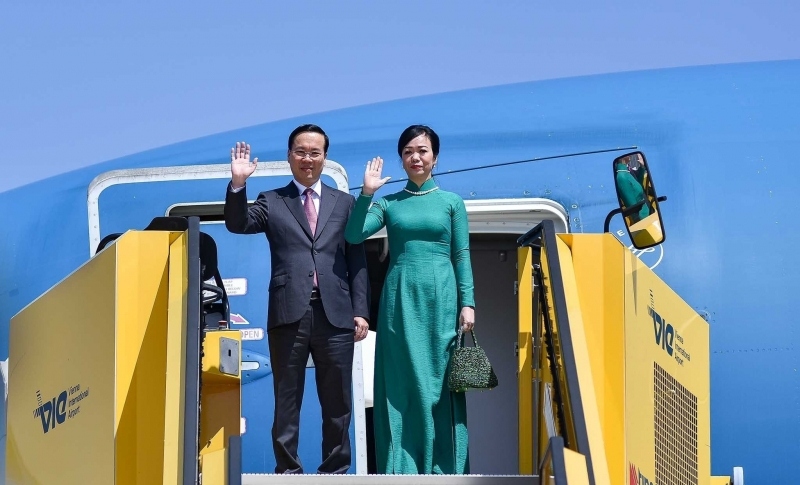 Vietnamese State President Vo Van Thuong and his wife. (Photo: VNA)