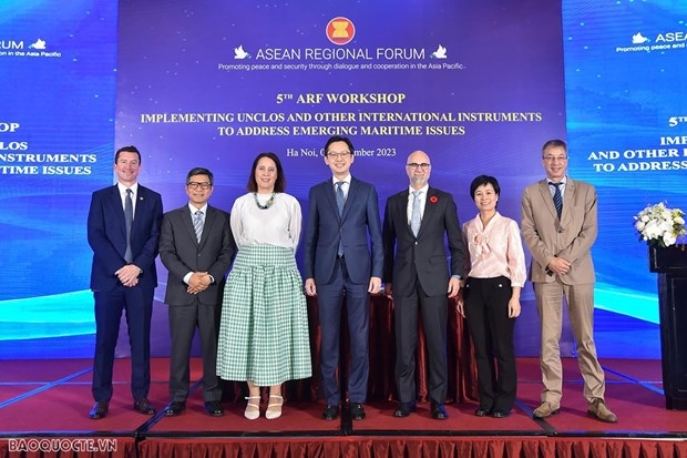 The 5th ASEAN Regional Forum (ARF) Workshop on Implementing UNCLOS and other International Instruments to Address Emerging Maritime Issues is held in Hanoi on November 9. (Photo: The Ministry of Foreign Affairs)