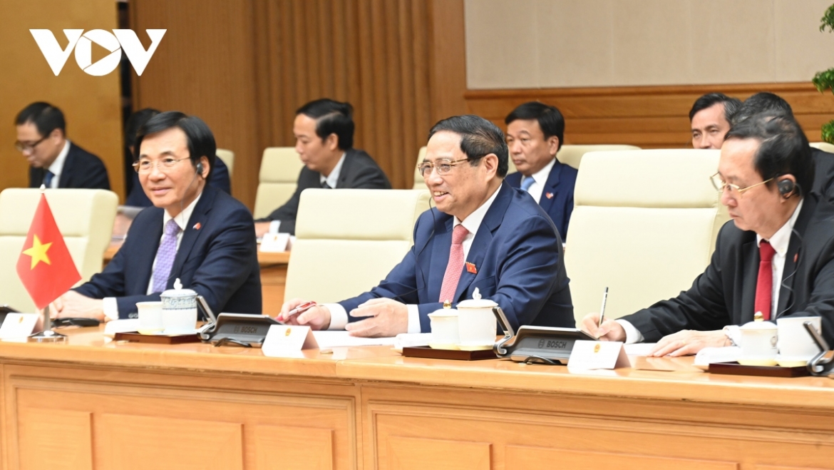 PM Pham Minh Chinh speaks at the talks