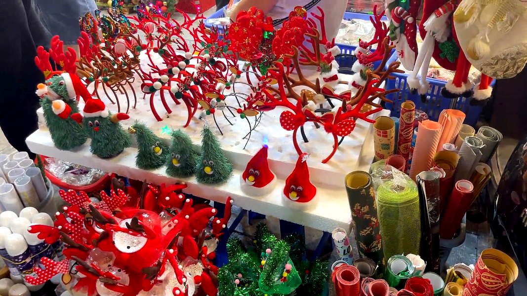 As Christmas is drawing near, the street has transformed into one of the capital’s most colourful locations. locations.